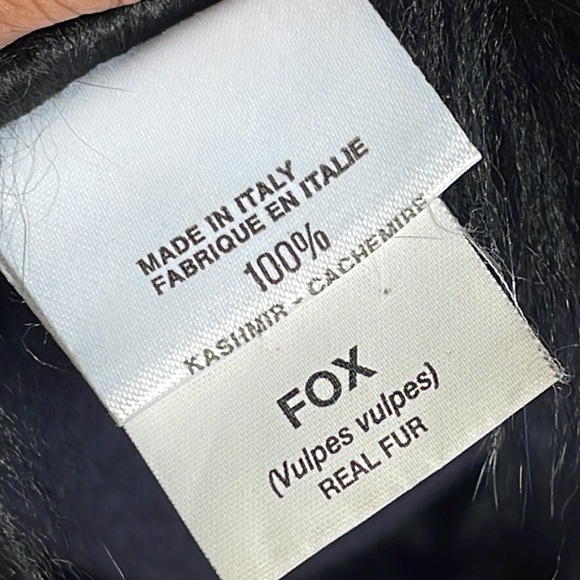 MANETTI Women’s Navy Blue Cashmere and Fox Fur Cape - One Size Fits All - Picture 7 of 7